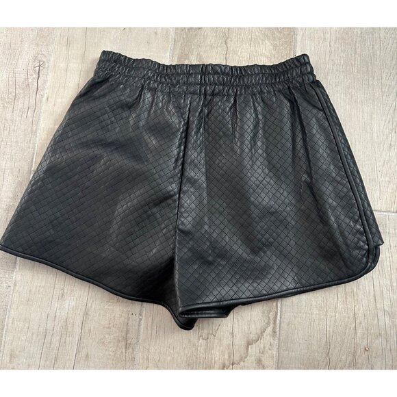 Goelia Womens Black Sz Large Quilted Faux Leather Shorts With Elastic Waistband - Picture 3 of 7